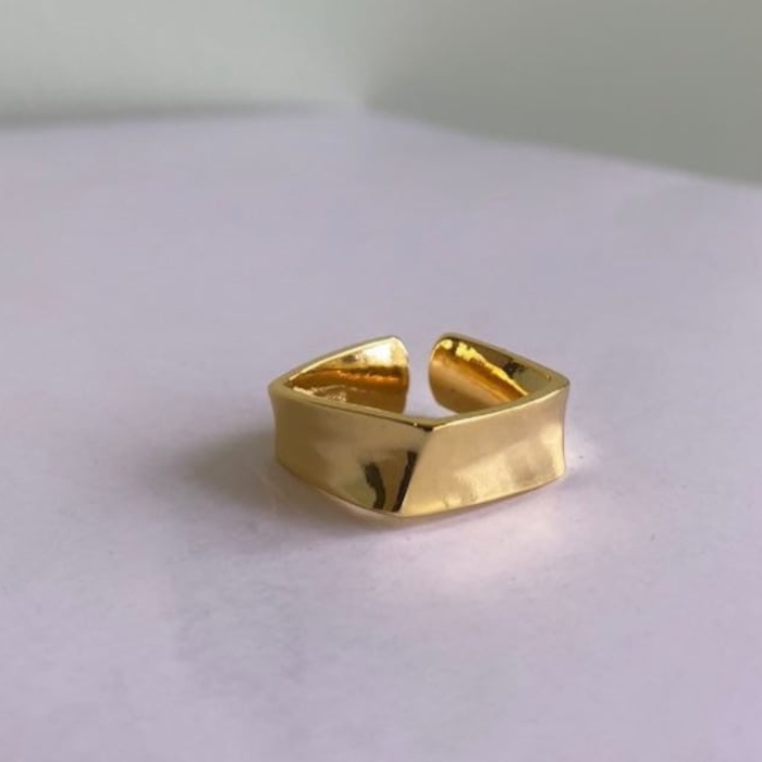 geometric gold ring by chokha india which is made of 92.5 sterling silver and is gold plated